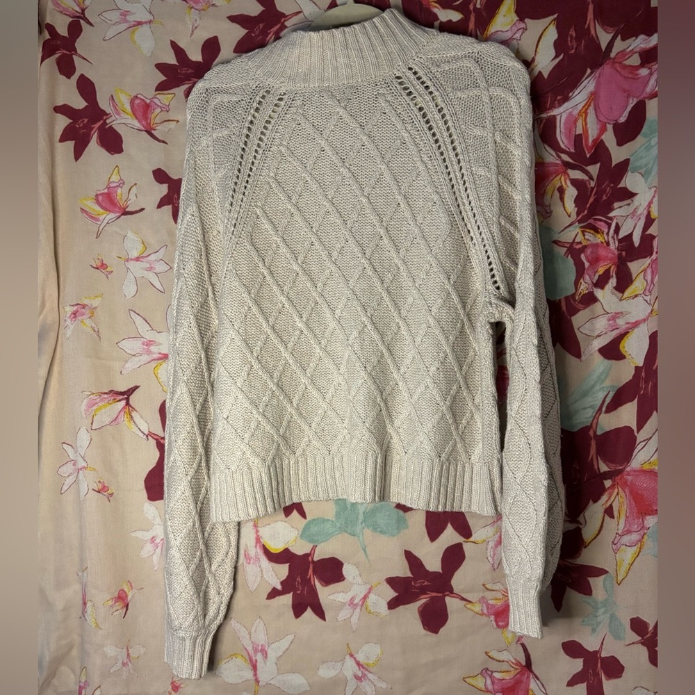 American Eagle Diamond Pattern Knit Sweater